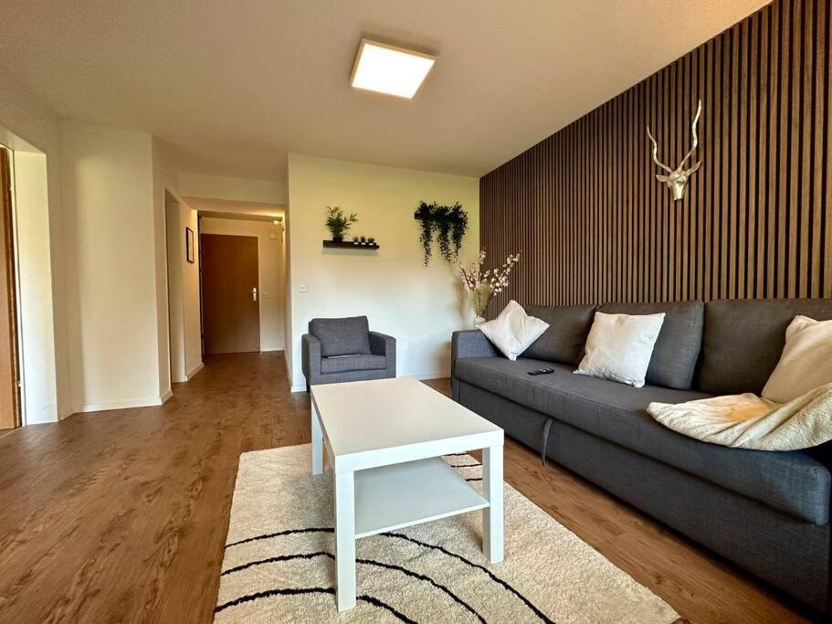 Alpine Retreat 4 Person Apartment Near Zermatt With Parking! Täsch Kültér fotó